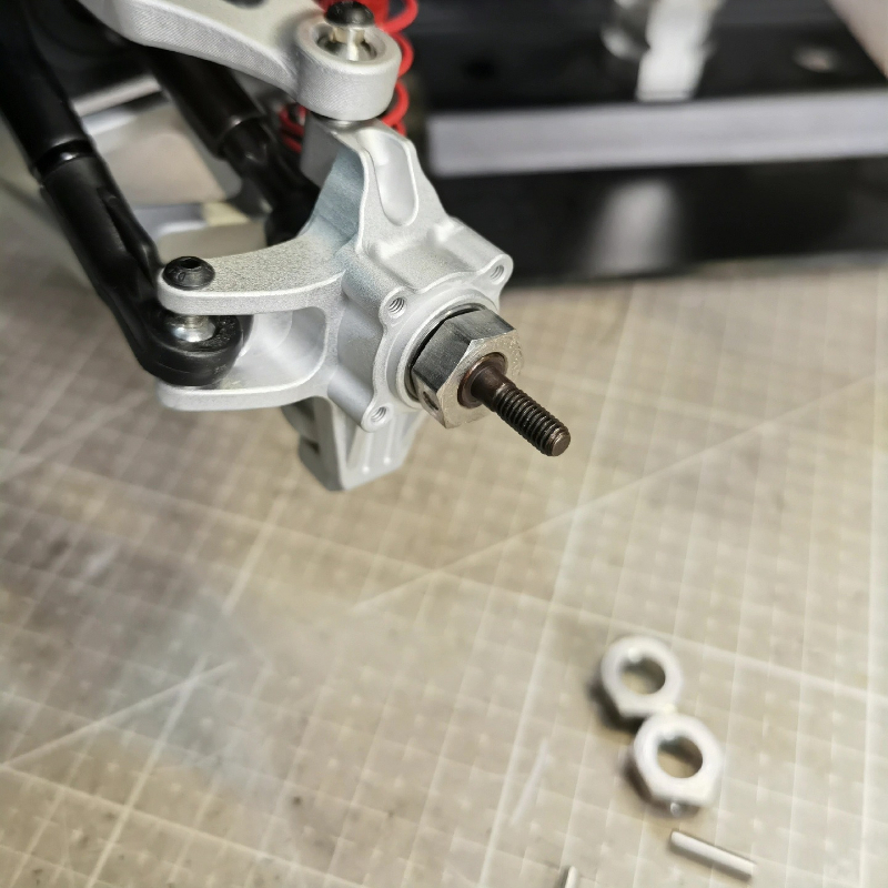 TRACTION HOBBY KM Tank 300 RAM - Ram 1500 Rc Hobby incelemesi ve fiyatı